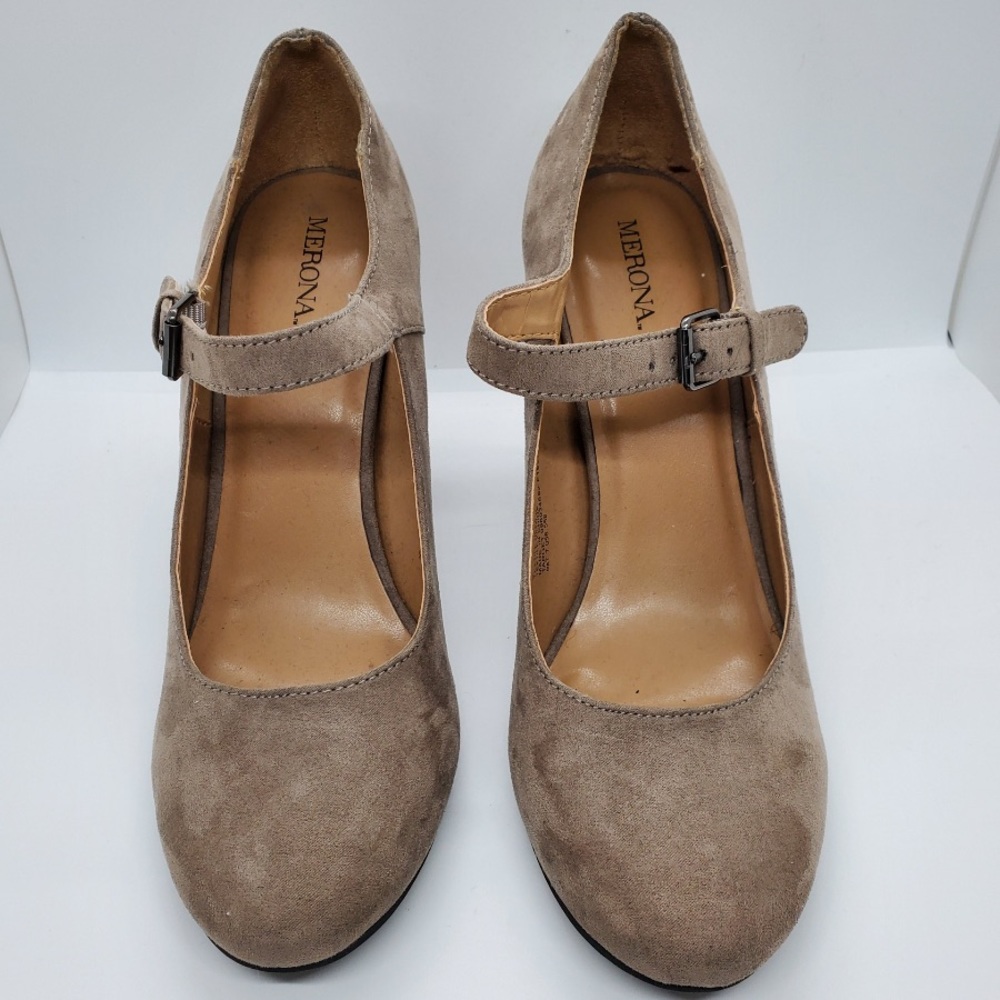 Taupe block heel pump